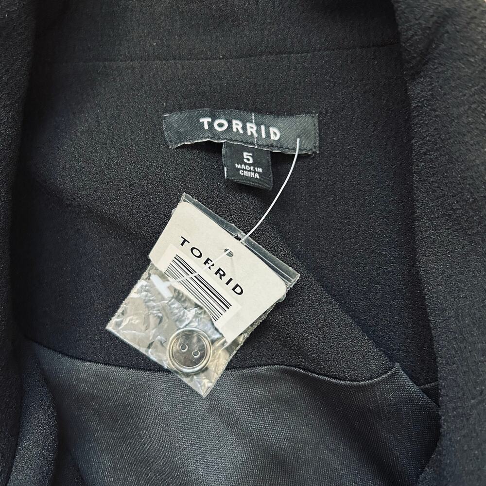 Torrid Black Trench Coat Jacket Draped Open Tie Front Roll Tab Sleeve 5 NWT - Picture 8 of 8